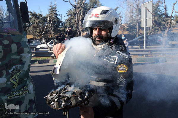 مراسم تشییع و تدفین دو شهید گمنام دفاع مقدس در وزارت ورزش و جوانان