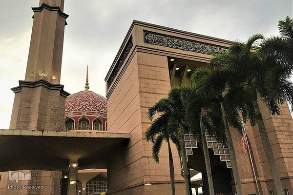 مسجد صورتی مالزی