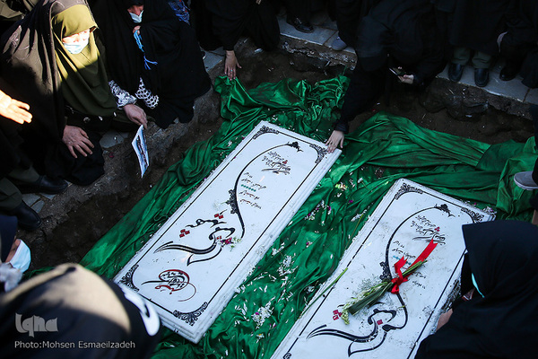 تشییع و خاکسپاری پیکر ۲ شهید گمنام دفاع مقدس در مشهد