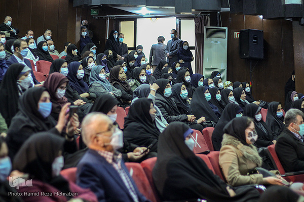 تکریم مقام زن در وزارتخانه تعاون