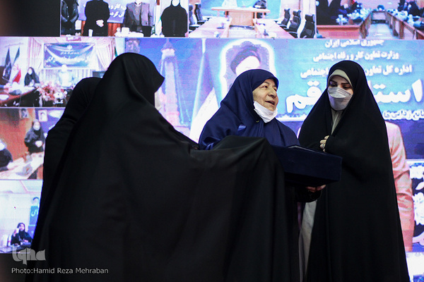 تکریم مقام زن در وزارتخانه تعاون