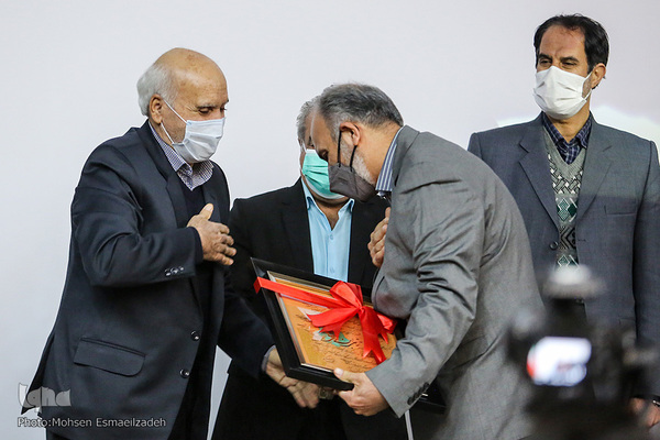 آیین تکریم از مسعود نوذری، عکاس پیشکسوت حضرت رضا(ع)