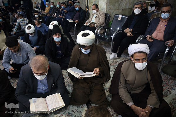 محفل انس با قران کاروان قرآنی انقلاب در امامزاده سید اسحاق(ع) ساوه