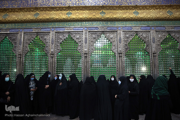 مراسم بزرگداشت چهل‌وسومین سالگرد ورود امام خمینی(ره) به میهن اسلامی در حرم مطهر  بنیانگذار جمهوری اسلامی