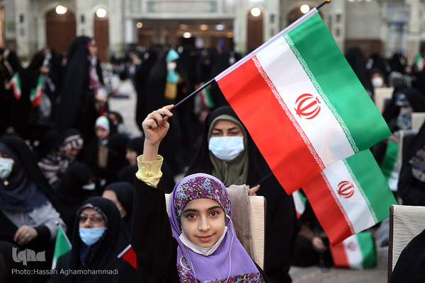 مراسم بزرگداشت چهل‌وسومین سالگرد ورود امام خمینی(ره) به میهن اسلامی در حرم مطهر  بنیانگذار جمهوری اسلامی