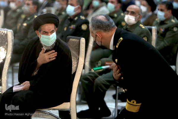 مراسم بزرگداشت چهل‌وسومین سالگرد ورود امام خمینی(ره) به میهن اسلامی در حرم مطهر  بنیانگذار جمهوری اسلامی