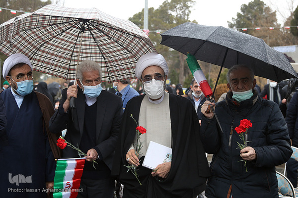 مراسم گلباران جایگاه جلوس بنیانگذار کبیر انقلاب اسلامی، امام خمینی(ره) در بهشت زهرا(س)