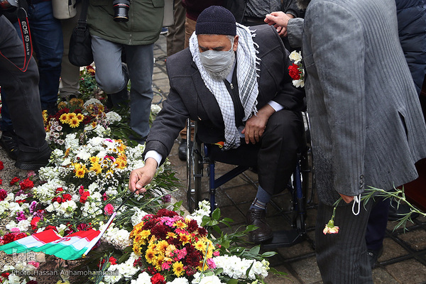 مراسم گلباران جایگاه جلوس بنیانگذار کبیر انقلاب اسلامی، امام خمینی(ره) در بهشت زهرا(س)