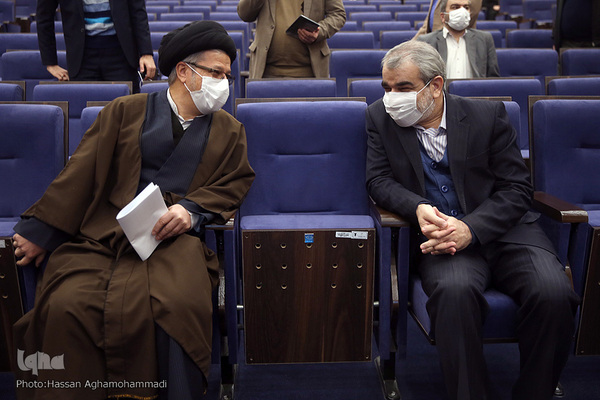 عباسعلی کدخدایی، عضو حقوقدان شورای نگهبان و حجت‌الاسلام والمسلمین سیدسعیدرضا عاملی، دبیر شورای عالی انقلاب فرهنگی 