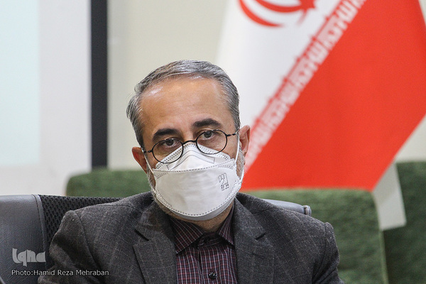 نشست «هنر و اندیشه در ادبیات انقلاب اسلامی»