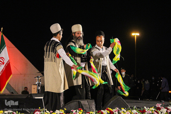 نورافشانی و ویدیو مپینگ برج آزادی در شب ۲۲ بهمن