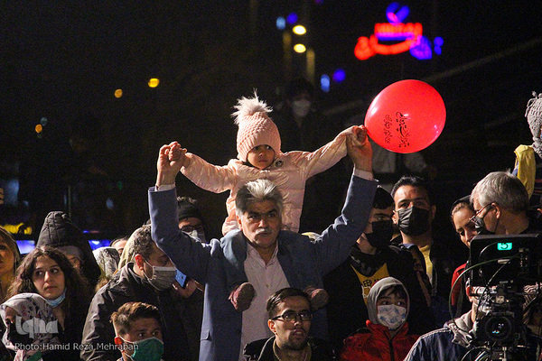 نورافشانی و ویدیو مپینگ برج آزادی در شب ۲۲ بهمن