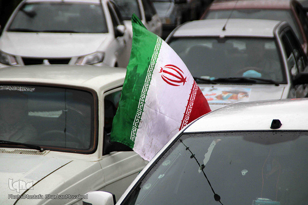 رژه خودرویی و موتوری در گرامیداشت یوم الله 22 بهمن در اهر