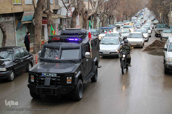 رژه خودرویی و موتوری در گرامیداشت یوم الله 22 بهمن در اهر