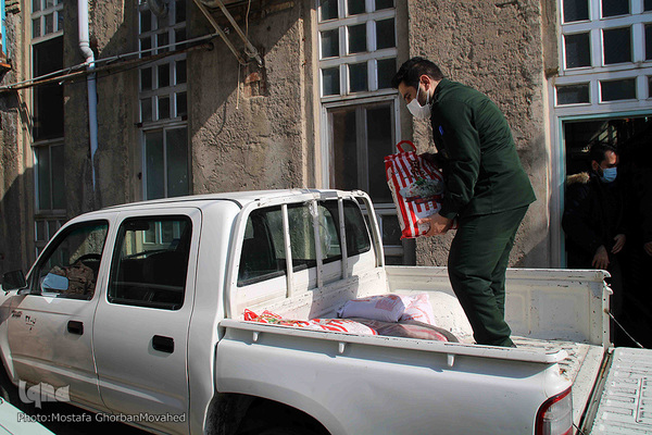 توزیع ۳۳۰ بسته کمک مومنانه میان خانواده های نیازمند شهرستان اهر