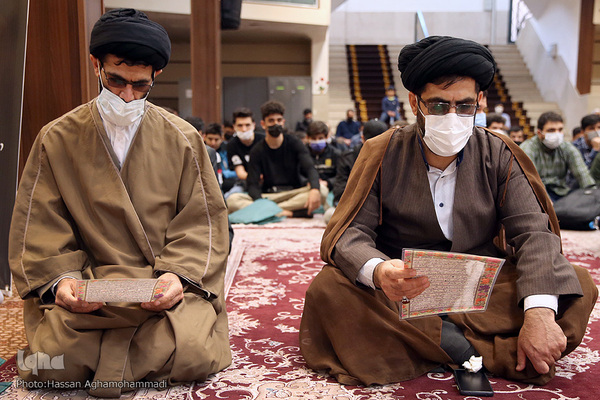 مراسم بزرگداشت مرجع فقید شیعه، مرحوم آیت‌الله‌العظمی صافی‌گلپایگانی(ره) در رسولیه دین و دانش حکیمیه