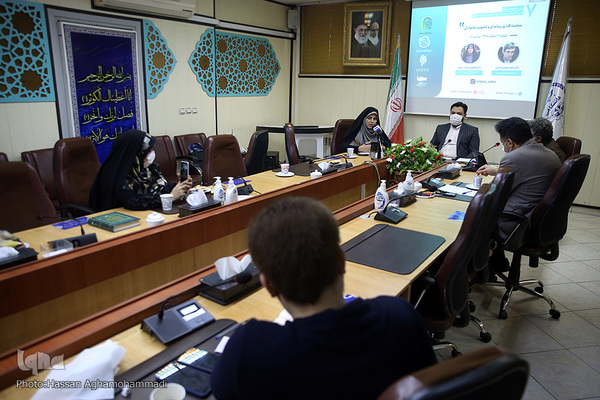 هفتمین پیش نشست برخط اولین کنفرانس بین‌المللی خانواده و تربیت معنوی با موضوع «سیاست‌گذاری رسانه‌ای و خشونت خانوادگی»