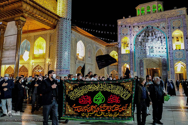 حرم شاهچراغ در سوگ باب‌الحوائج(ع)