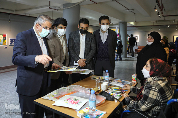 بازدید سید رضا صالحی امیری،  وزیر پیشین  وزارت فرهنگ و ارشاد اسلامی از نمایشگاه جشنواره ملی هنری «همام»