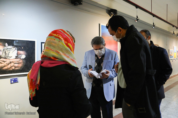 بازدید محمدحسین حسنی مدیرعامل خبرگزاری ایکنا، از نمایشگاه جشنواره ملی هنری «همام»