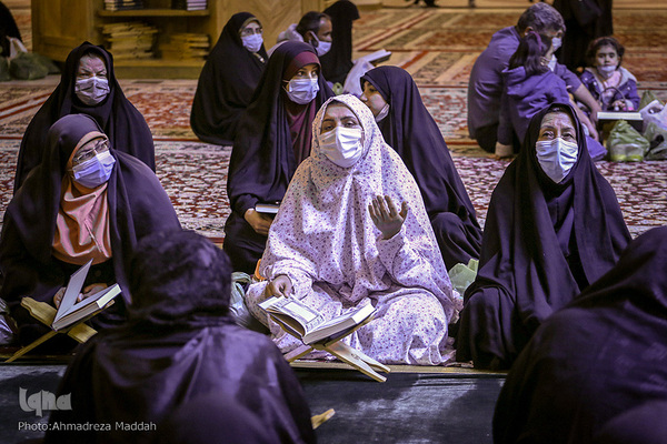 کرسی تلاوت قرآن در حرم شاهچراغ(ع)‎‎ به مناسبت عید مبعث‎‎