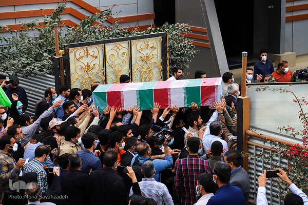 استقبال از پیکر شهید احسان کربلایی‌پور در اهواز