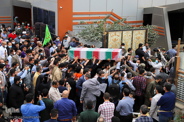 استقبال از پیکر شهید احسان کربلایی‌پور در اهواز
