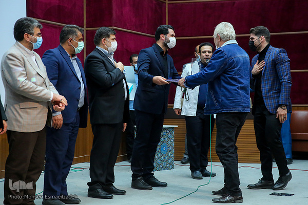 همایش تجلیل از والدین و همسران ورزشکاران مدال‌آور کشور «دامان» در مشهد مقدس