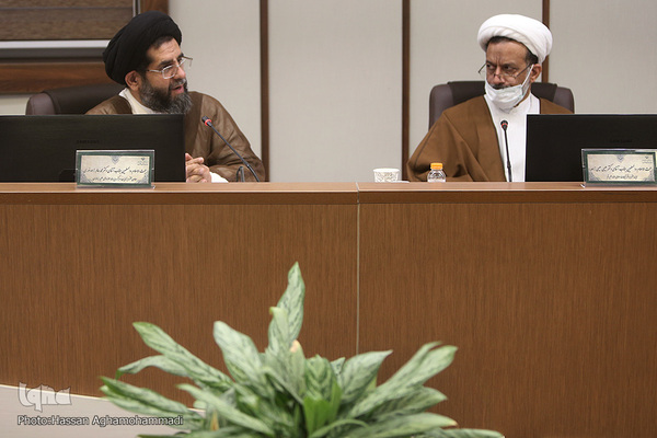 نشست کمیسیون تبلیغ و ترویج قرآن کریم