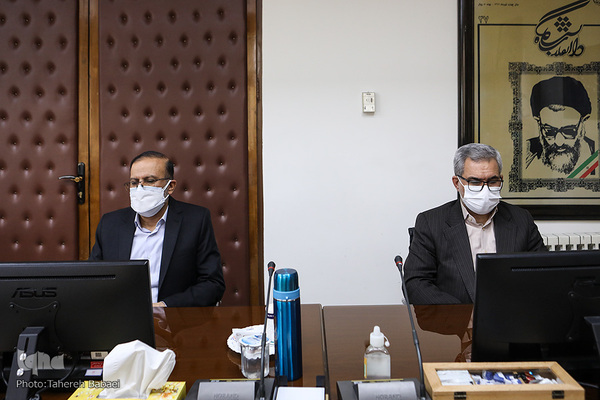 مراسم رونمایی از ویژه نامه رایحه «علامه حکیمی» 
