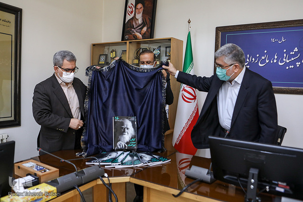 مراسم رونمایی از ویژه نامه رایحه «علامه حکیمی» 
