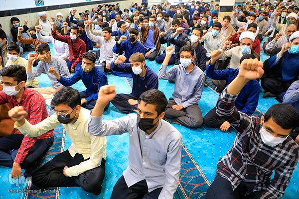 تجمع اعتراض‌آمیز طلاب خراسان‌جنوبی در پی جنایات آل سعود