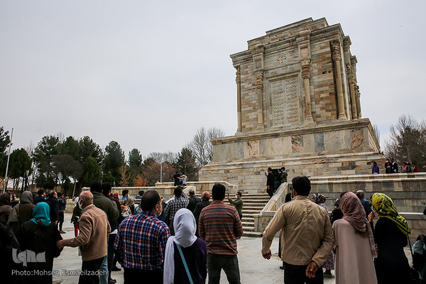 ‎⁨آرامگاه فردوسی در نوروز ۱۴۰۰
