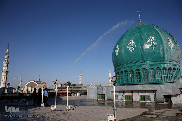 آئین شستشو و تعویض پرچم گنبد مسجد مقدس جمکران