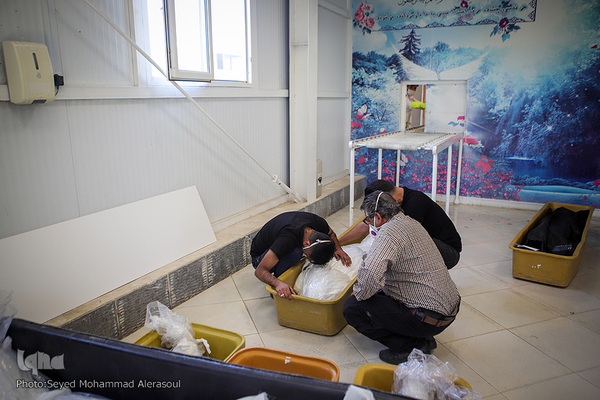 آرامستان‌های مشهد در پیک پنجم کرونا 