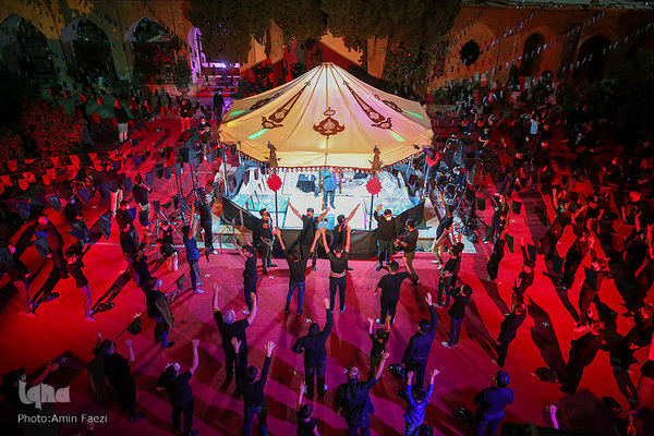 مراسم سوگواری شب پنجم ماه محرم در آستان مقدس حضرت علی ابن حمزه (ع) شیراز