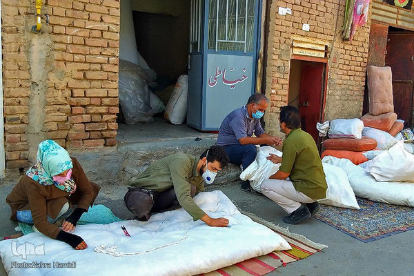 کوچه پس کوچه‌های بیرجند پر است از مردمانی که به دنبال رزق حلالی هستند، پیامبر(ص) فرمودند تلاش برای کسب روزی حلال به منزله جهاد در راه خداست.