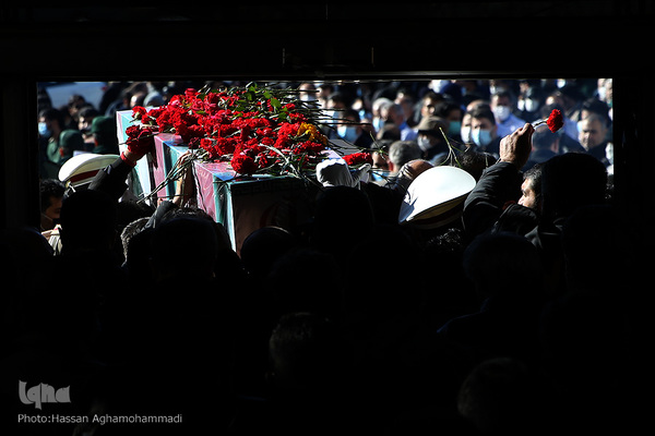 آیین تشییع و تدفین دو شهید گمنام دفاع مقدس در وزارت ورزش و جوانان