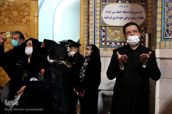 لحظه تحویل سال ۱۴۰۱ در حرم مطهر رضوی