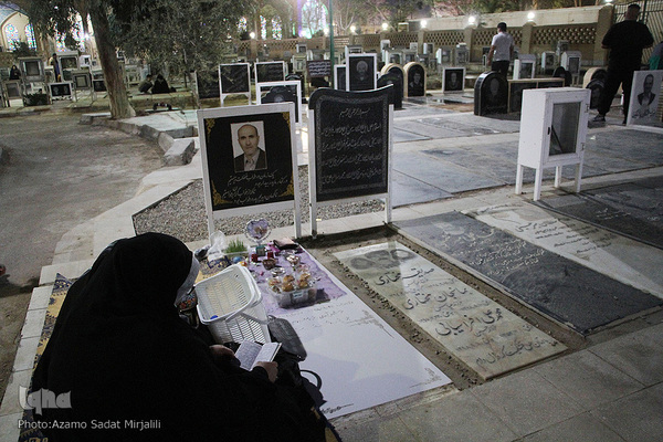 مراسم تحویل سال 1401 در امامزاده سید جعفر محمد (ع) یزد