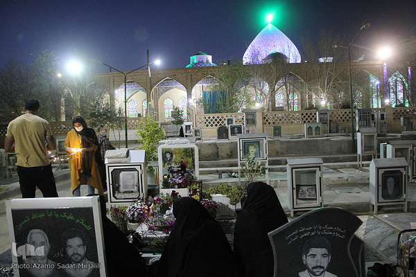 مراسم تحویل سال 1401 در امامزاده سید جعفر محمد (ع) یزد