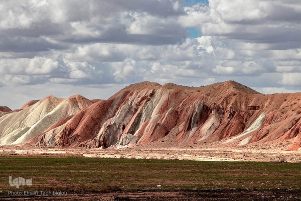 آلا داغلار، رنگین کمانی روی زمین‎‎