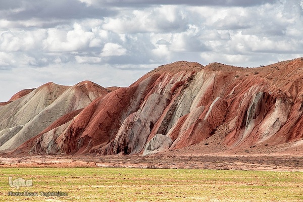 آلا داغلار، رنگین کمانی روی زمین‎‎