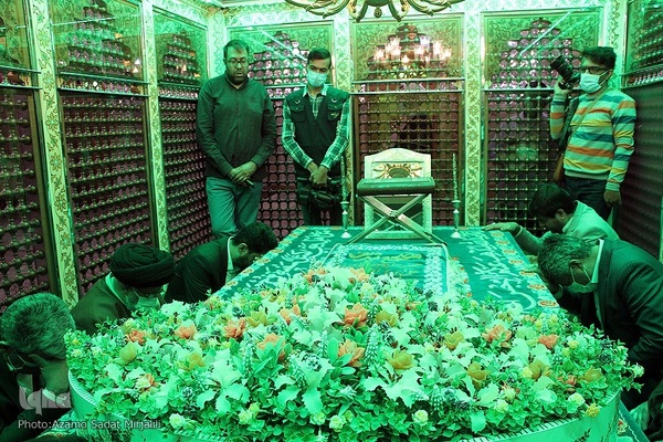 غبارروبی امامزاده جعفر(ع)