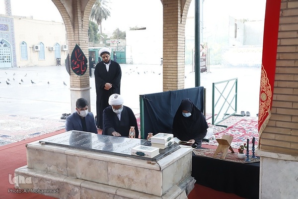 ادای احترام به حجت‌الاسلام شفیعی