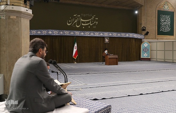 مراسم انس با قرآن در اولین روز ماه مبارک رمضان در حسینیه امام خمینی(ره)