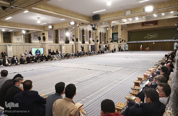 مراسم انس با قرآن در اولین روز ماه مبارک رمضان در حسینیه امام خمینی(ره)