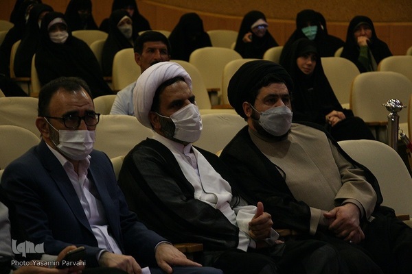 نشست صمیمی استاندار خراسان رضوی با نخبگان، فعالان و پیشکسوتان قرآنی