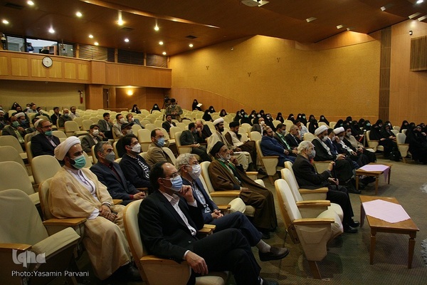 نشست صمیمی استاندار خراسان رضوی با نخبگان، فعالان و پیشکسوتان قرآنی