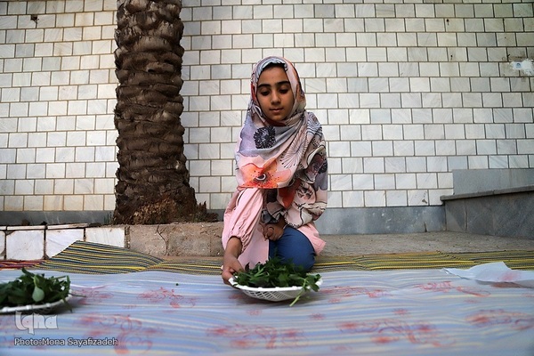 سفره افطار مؤسسه قرآنی«ریحانة‌الحسین» اهواز